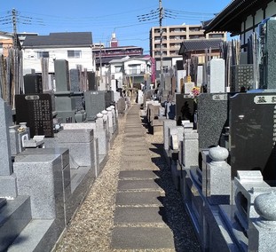 本覚寺墓所景観②