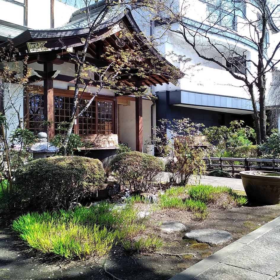 観 蔵 院